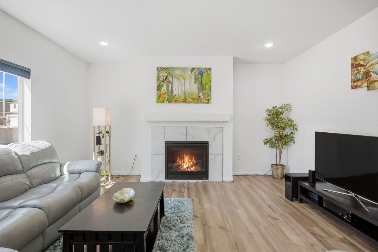 18150 Martinello Dr - Photo 3 of 44