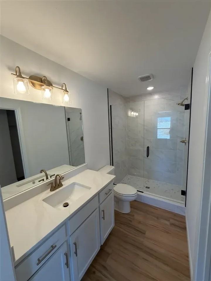 101 Madeline Ct - Photo 3 of 8