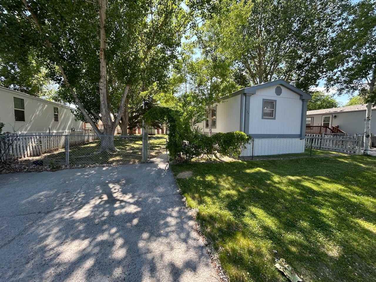 124 Opal Dr - Photo 2 of 43