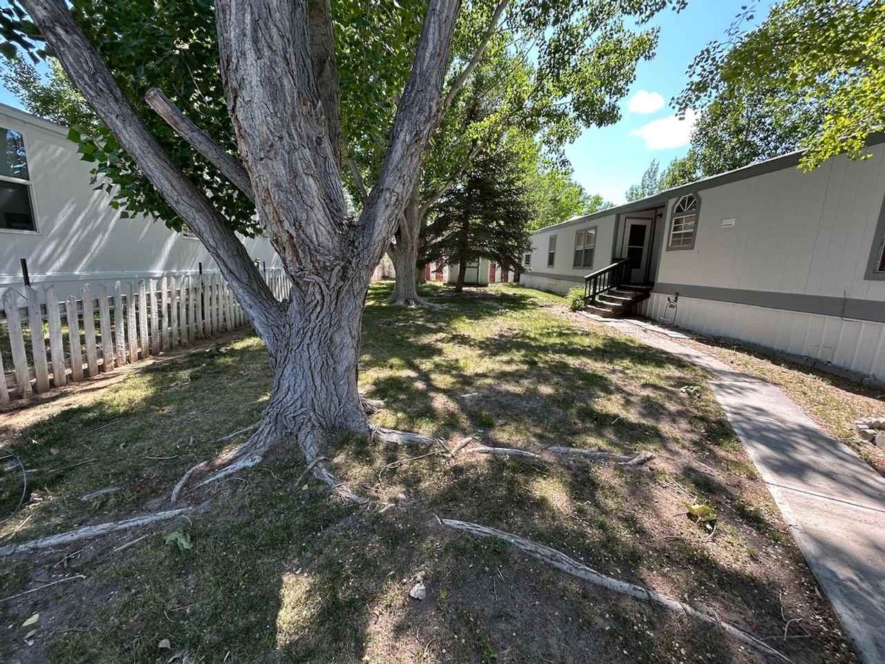 124 Opal Dr - Photo 3 of 43