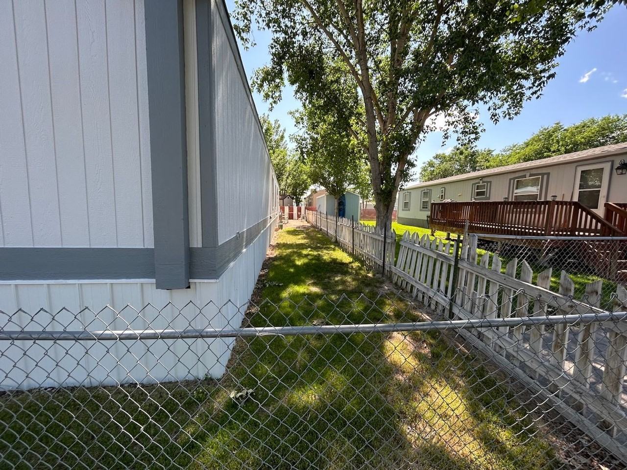 124 Opal Dr - Photo 5 of 43