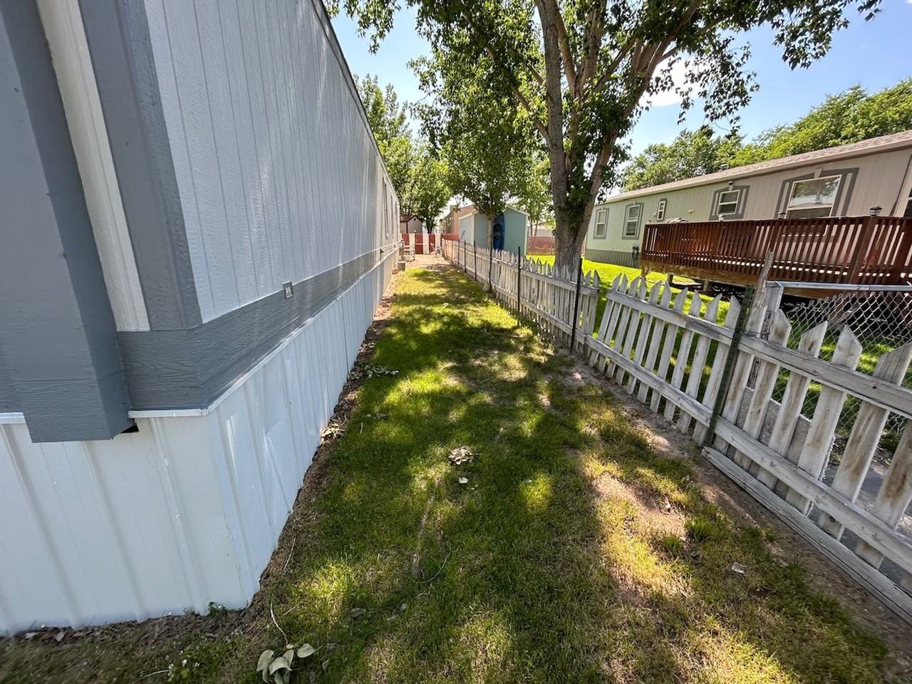 124 Opal Dr - Photo 6 of 43