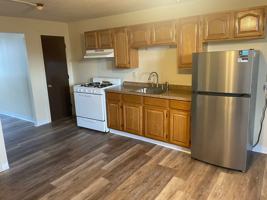 featured image of 365 E School St