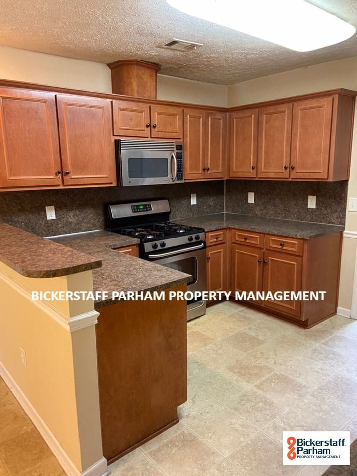 1070 Watervalley Dr - Photo 3 of 38