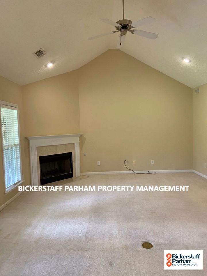 1070 Watervalley Dr - Photo 7 of 38