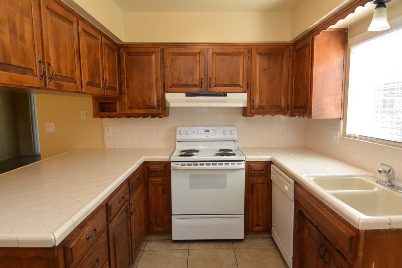 3514 W Laurel Ave - Photo 5 of 14