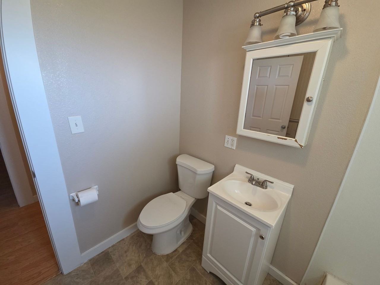 542 Hills Ferry Rd - Photo 2 of 18