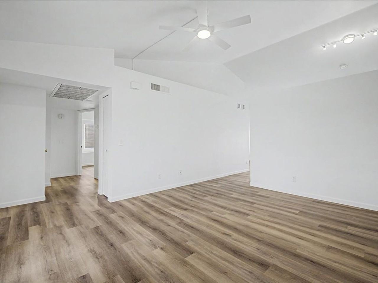 10055 E Desert Aire Dr - Photo 5 of 22