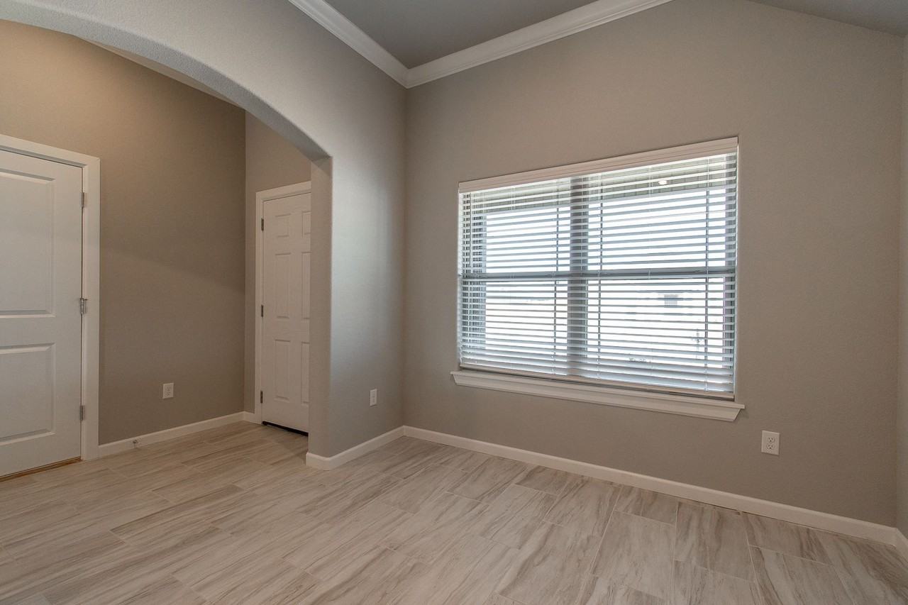 4507 W Topeka Ave - Photo 4 of 22
