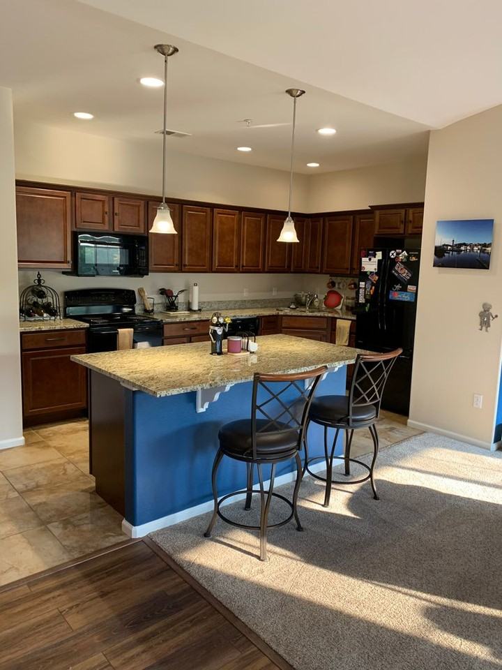 11364 Xavier Dr #201 - Photo 4 of 10