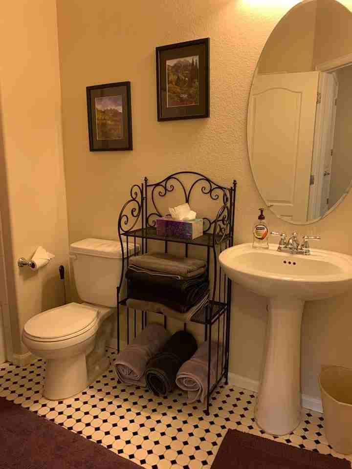 11364 Xavier Dr #201 - Photo 7 of 10