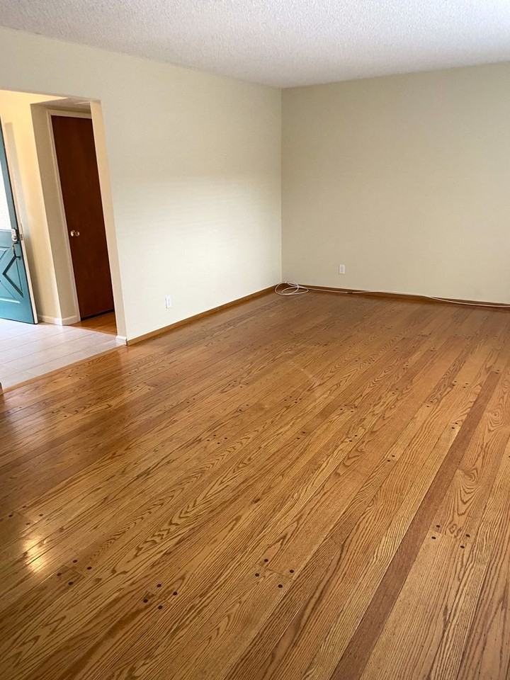 1409 Village Ct - Photo 2 of 21