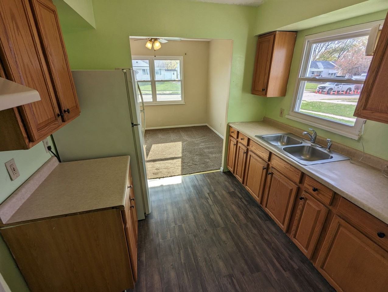 1712 W 12th St - Photo 5 of 15