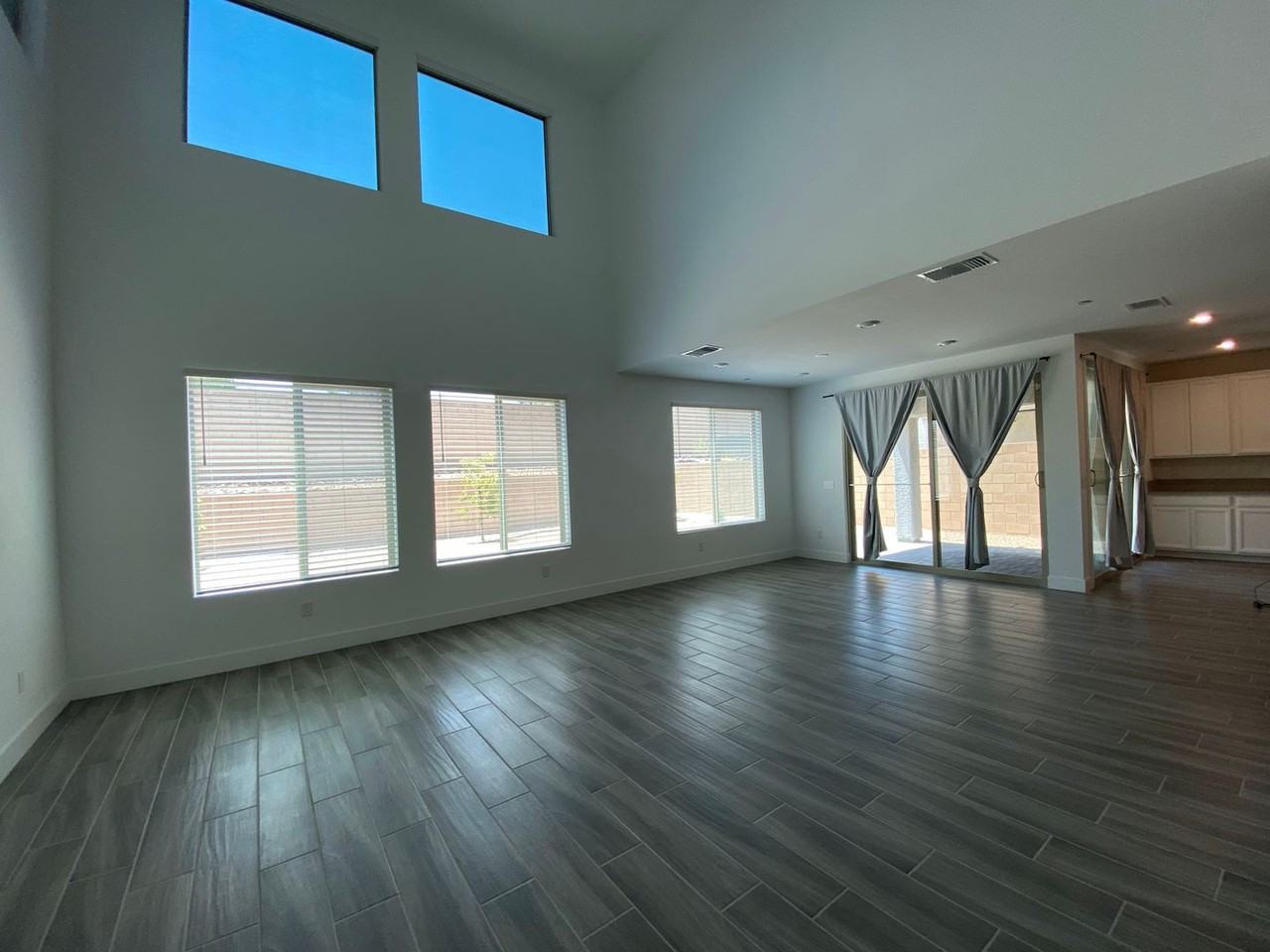 10001 Birch Knoll Ave - Photo 4 of 50