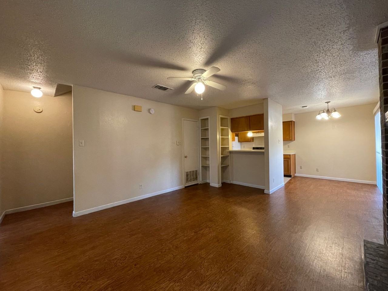 1701 Cedarview Circle - Photo 4 of 34
