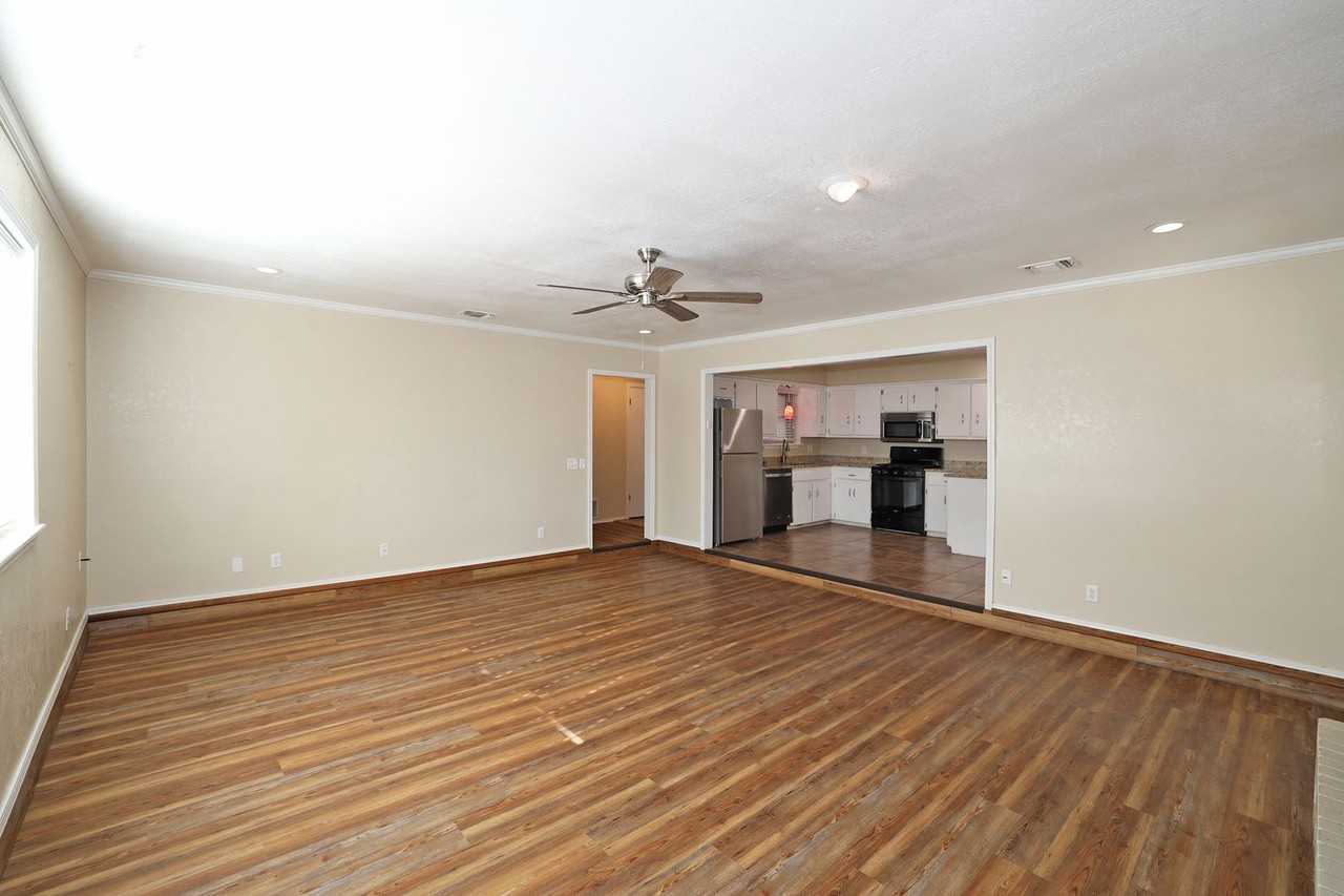2905 Salem Dr - Photo 7 of 30