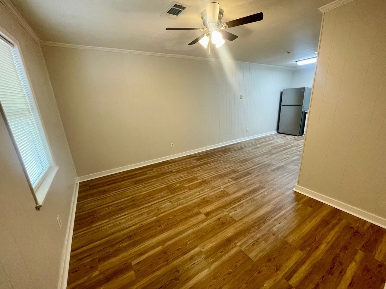 219 Harrell St #3 - Photo 5 of 10