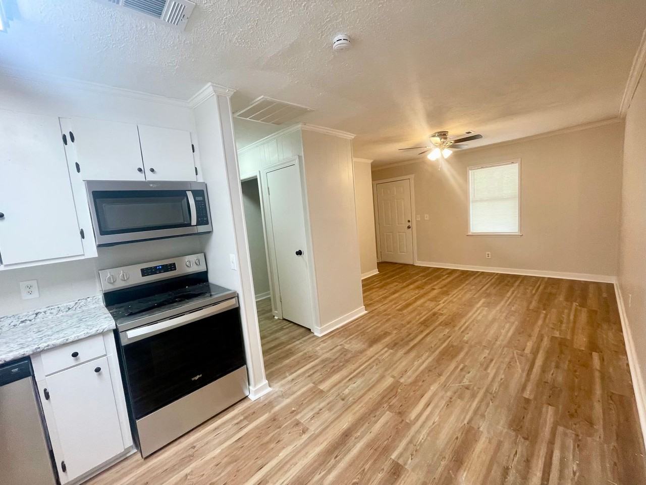 219 Harrell St #3 - Photo 7 of 10