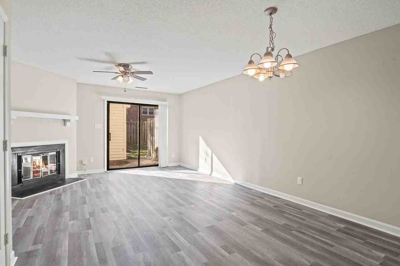 1507 Clermont Rd - Photo 6 of 24