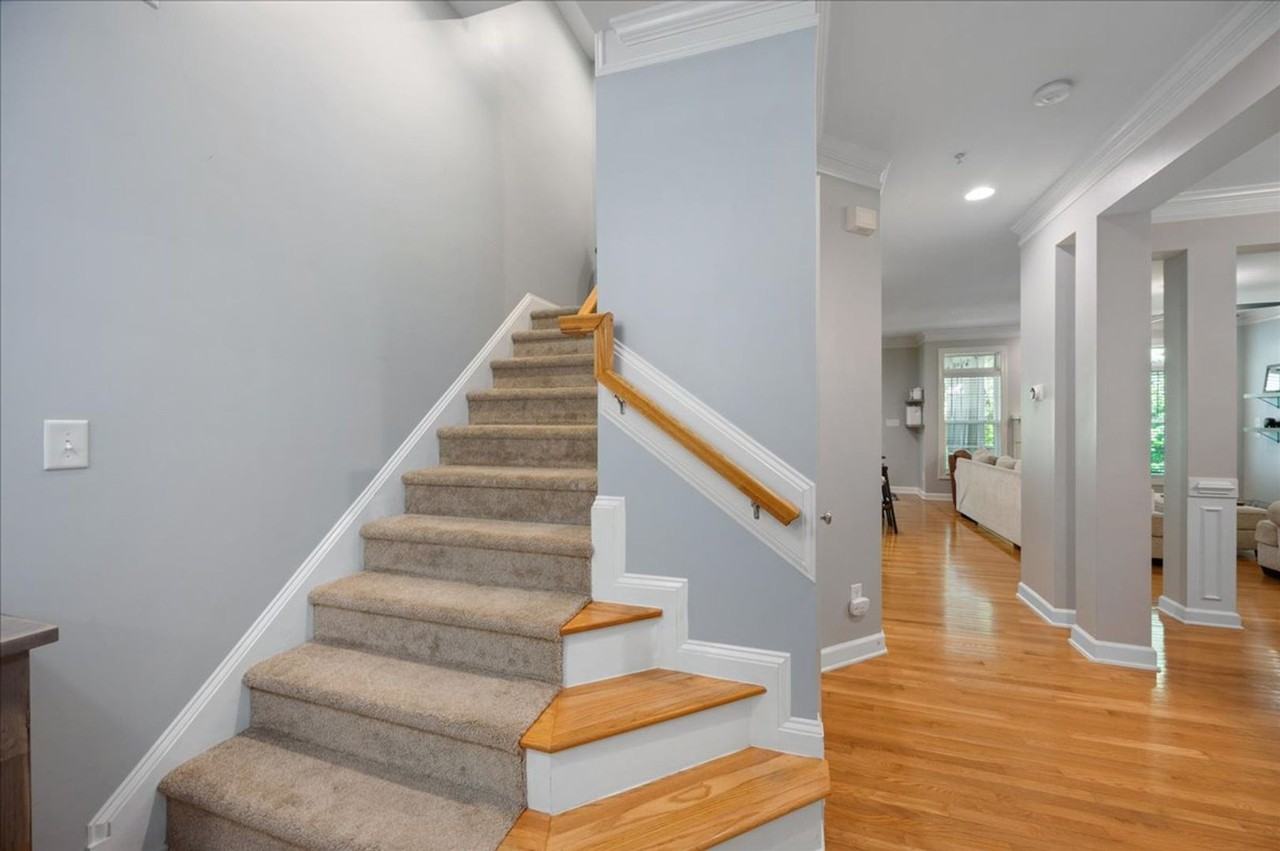 221 Towne Ridge Ln - Photo 2 of 18