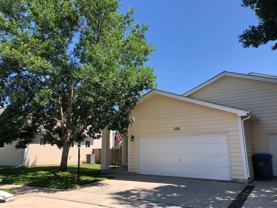 220 Acacia Dr - Photo 1 of 1