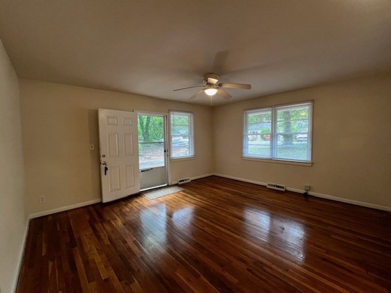 117 Purefoy Road - Photo 3 of 17