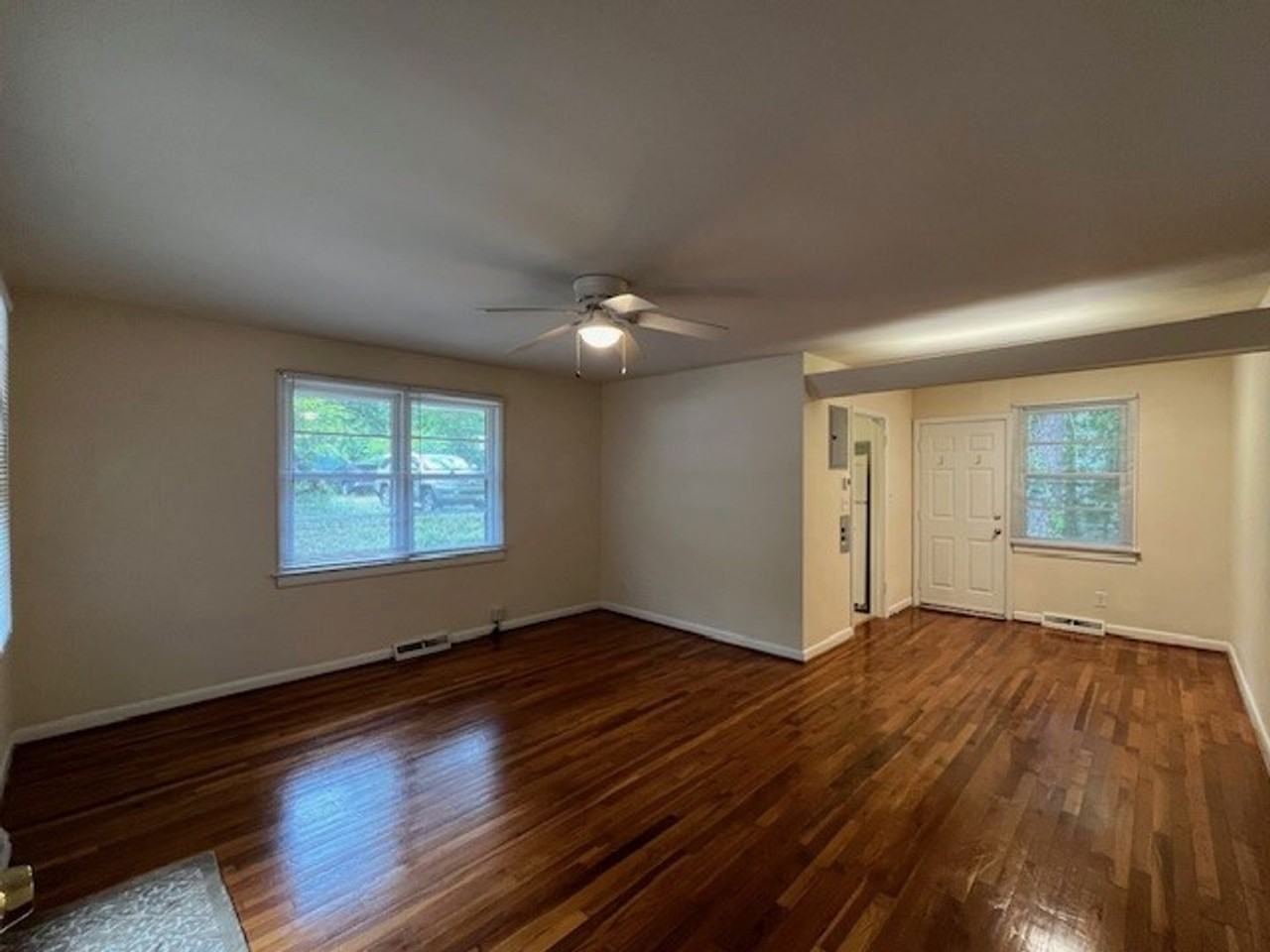 117 Purefoy Road - Photo 2 of 17