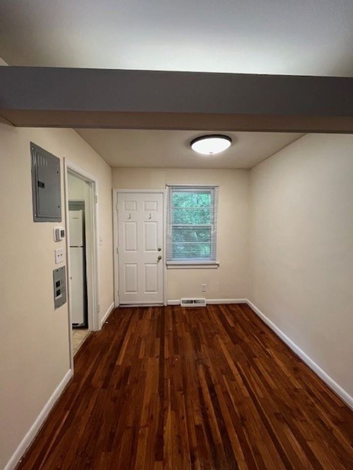 117 Purefoy Road - Photo 4 of 17