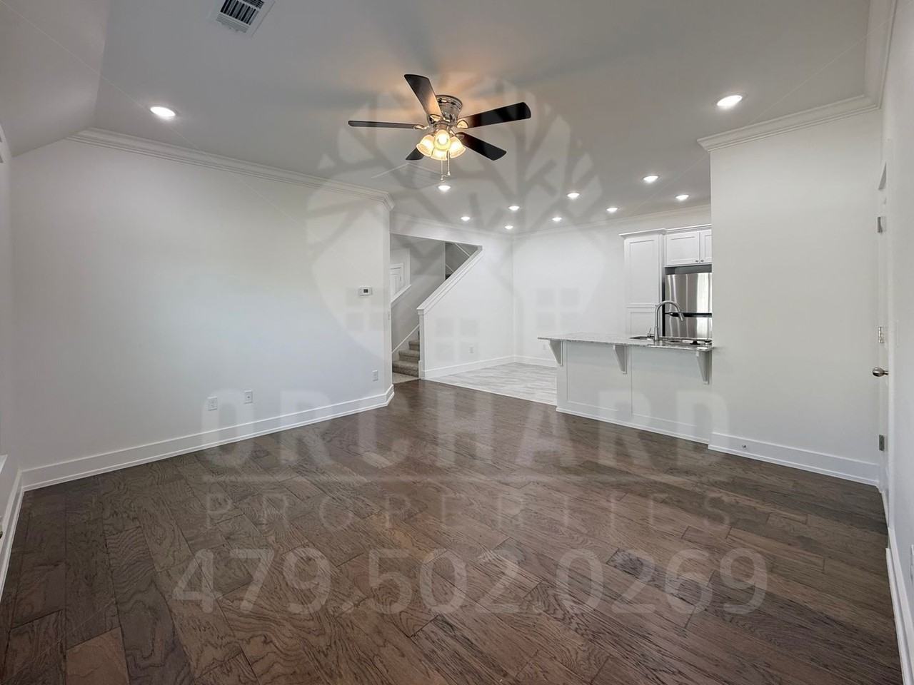 1904 E. Brookview Drive - Photo 3 of 19