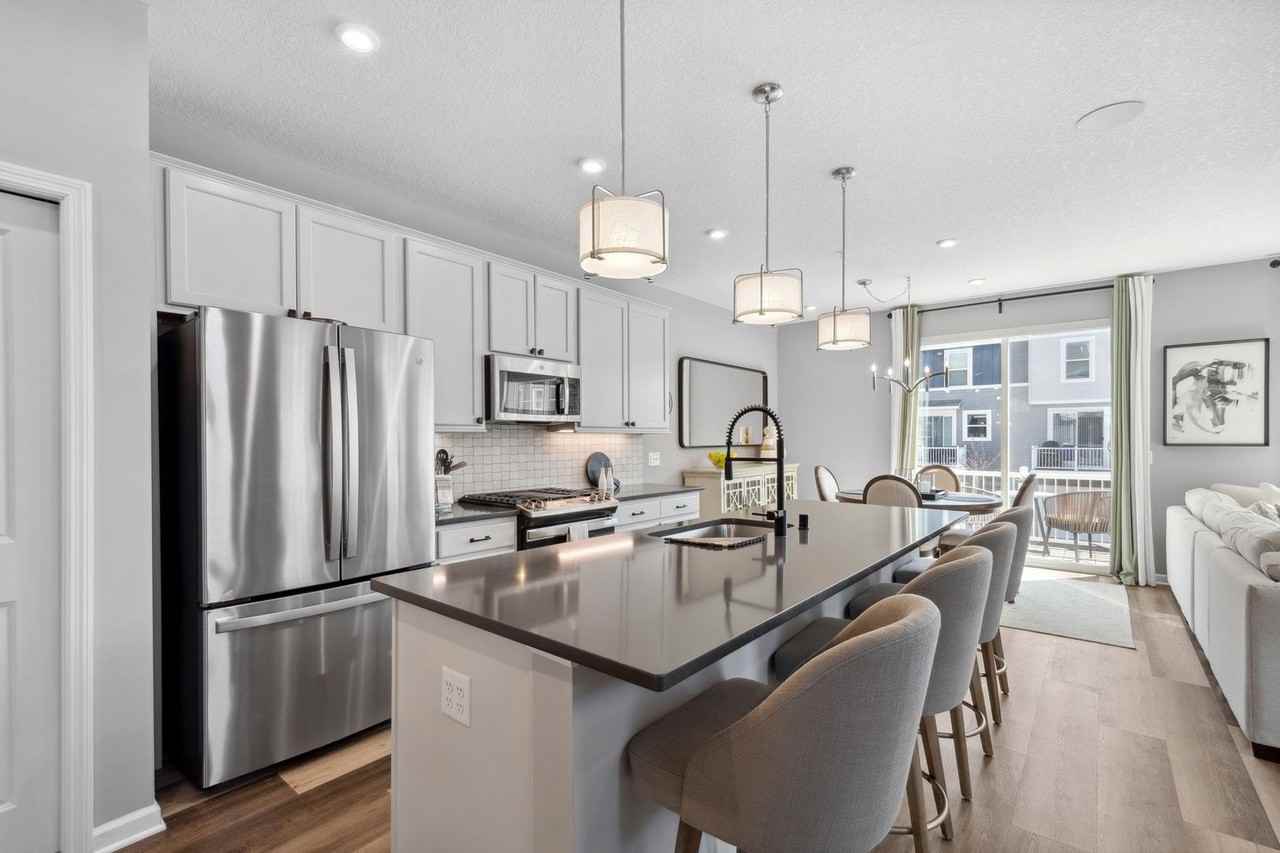 13685 Marsh View Trl - Photo 5 of 36