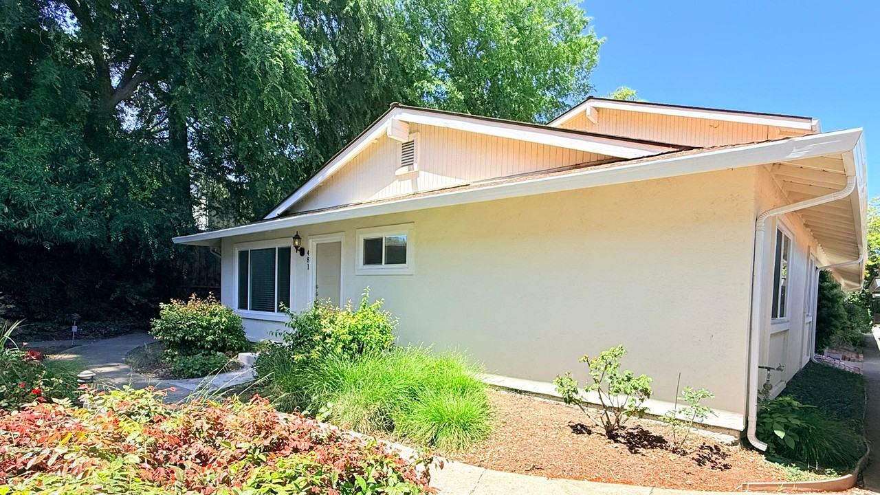 481 Carillo Ct - Photo 2 of 31