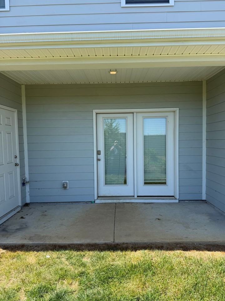 1407 Walker Way - Photo 2 of 18
