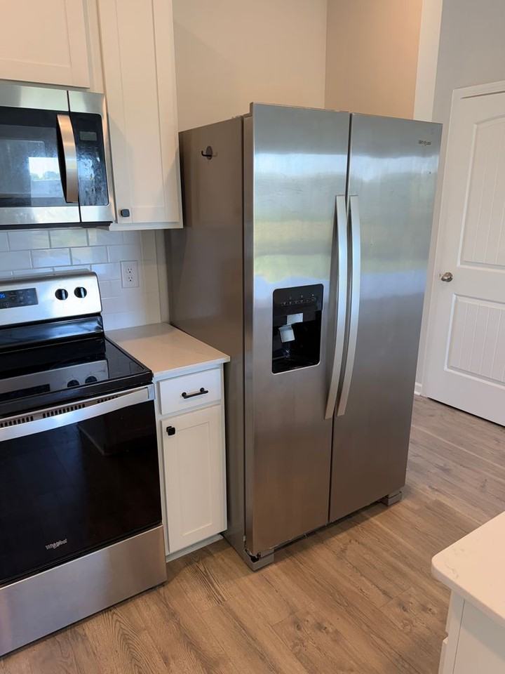 1407 Walker Way - Photo 3 of 18