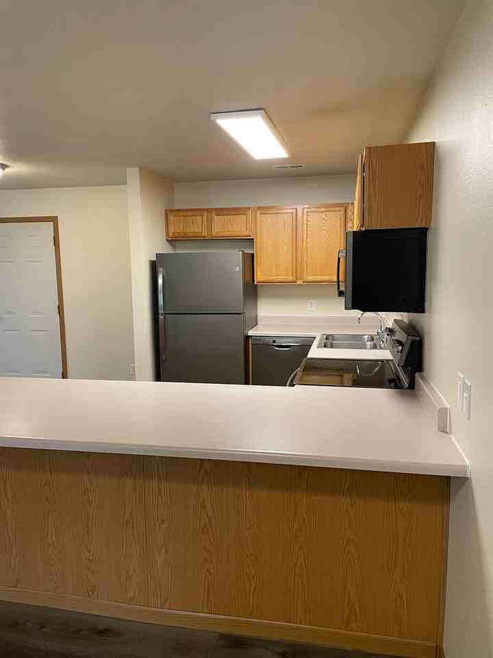 1424 E Redwood Blvd - Photo 2 of 22