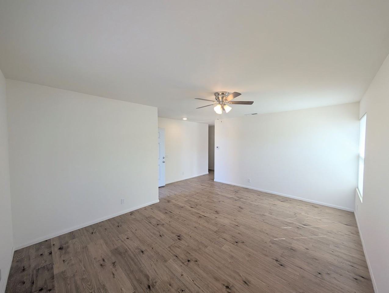 1252 Conway Dr - Photo 7 of 20