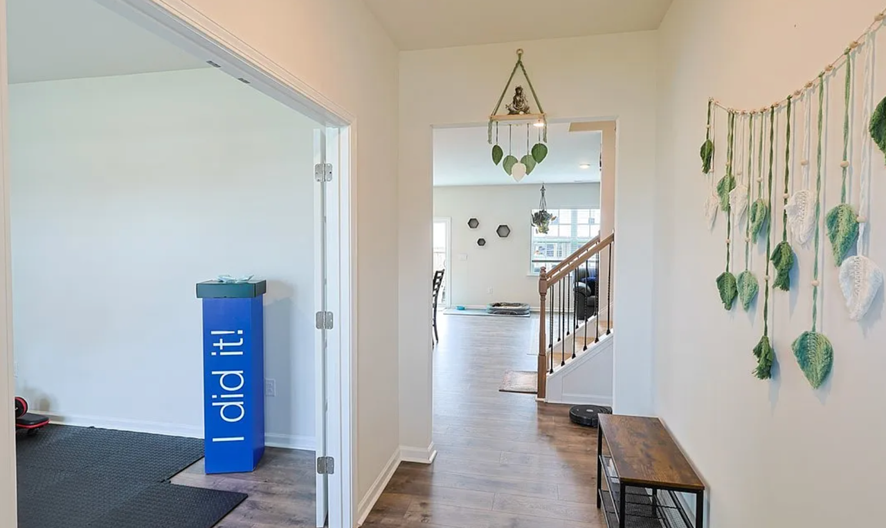 2129 Clydesmill Rd - Photo 4 of 25