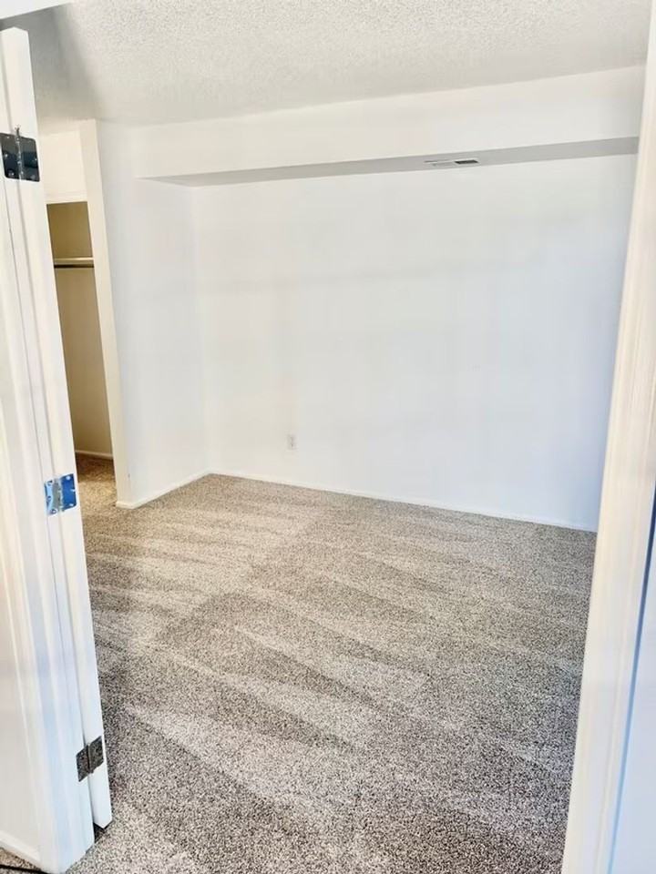 2575 S Syracuse Way - Photo 5 of 10
