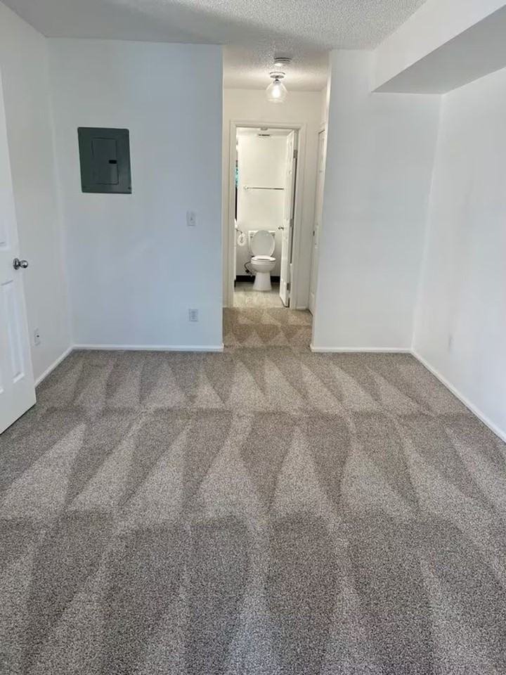 2575 S Syracuse Way - Photo 6 of 10