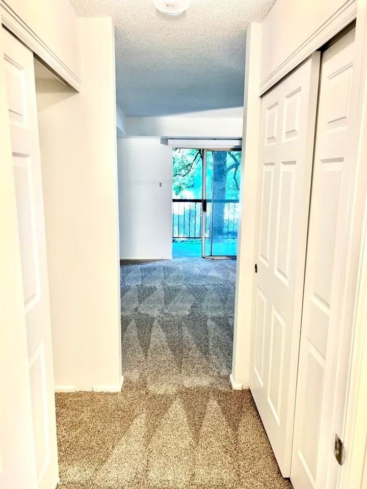 2575 S Syracuse Way - Photo 7 of 10