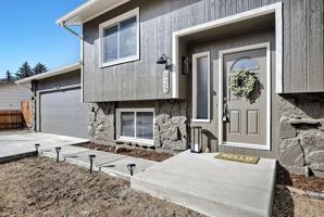 featured image of 825 Pear St