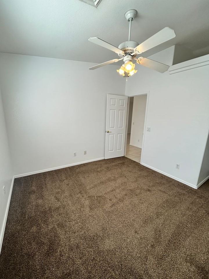 1767 Magnolia Dr - Photo 6 of 10