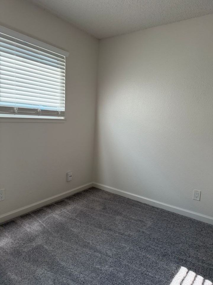 1407 South Ave #A - Photo 6 of 13