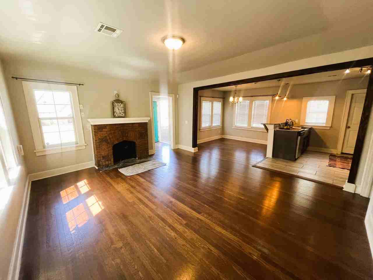 2748 Nw 22nd St - Photo 3 of 19