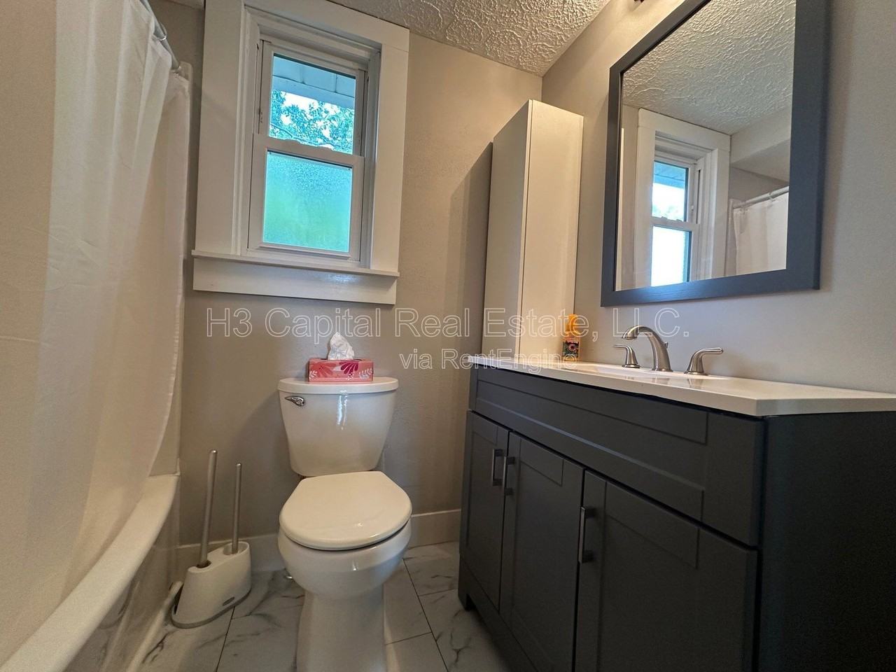 210 S Lange Ave - Photo 7 of 10