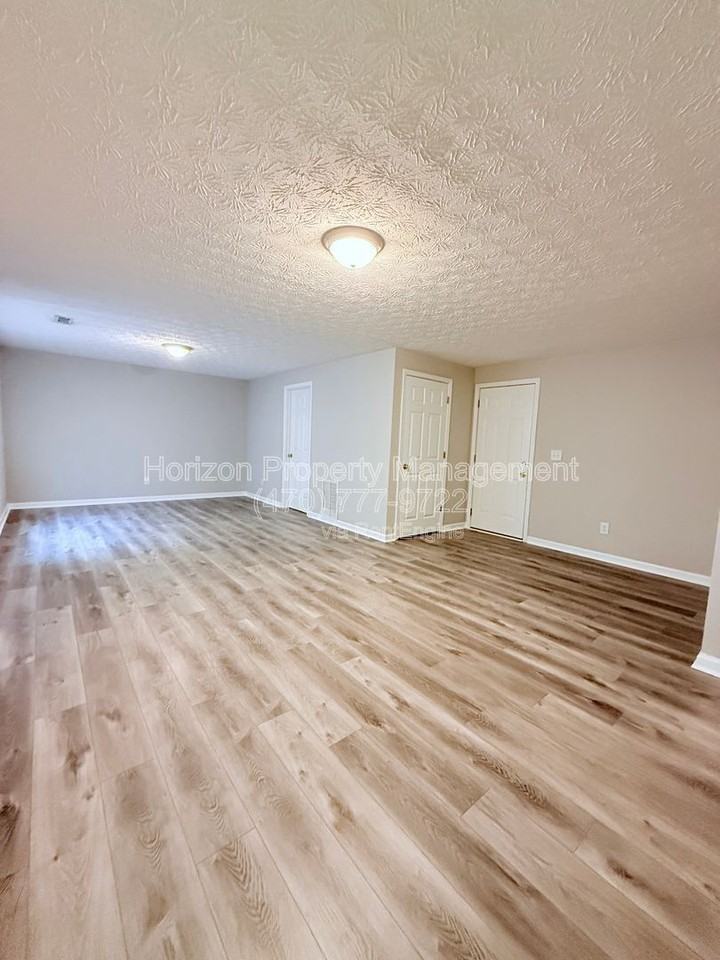 4005 Hidden Hollow Dr - Photo 7 of 29