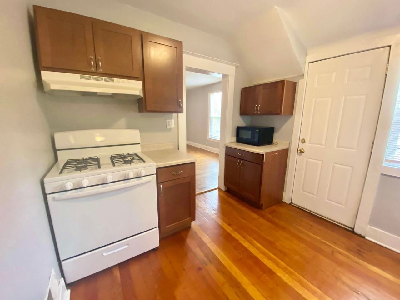 1617 7th St Nw #2 - Photo 2 of 9