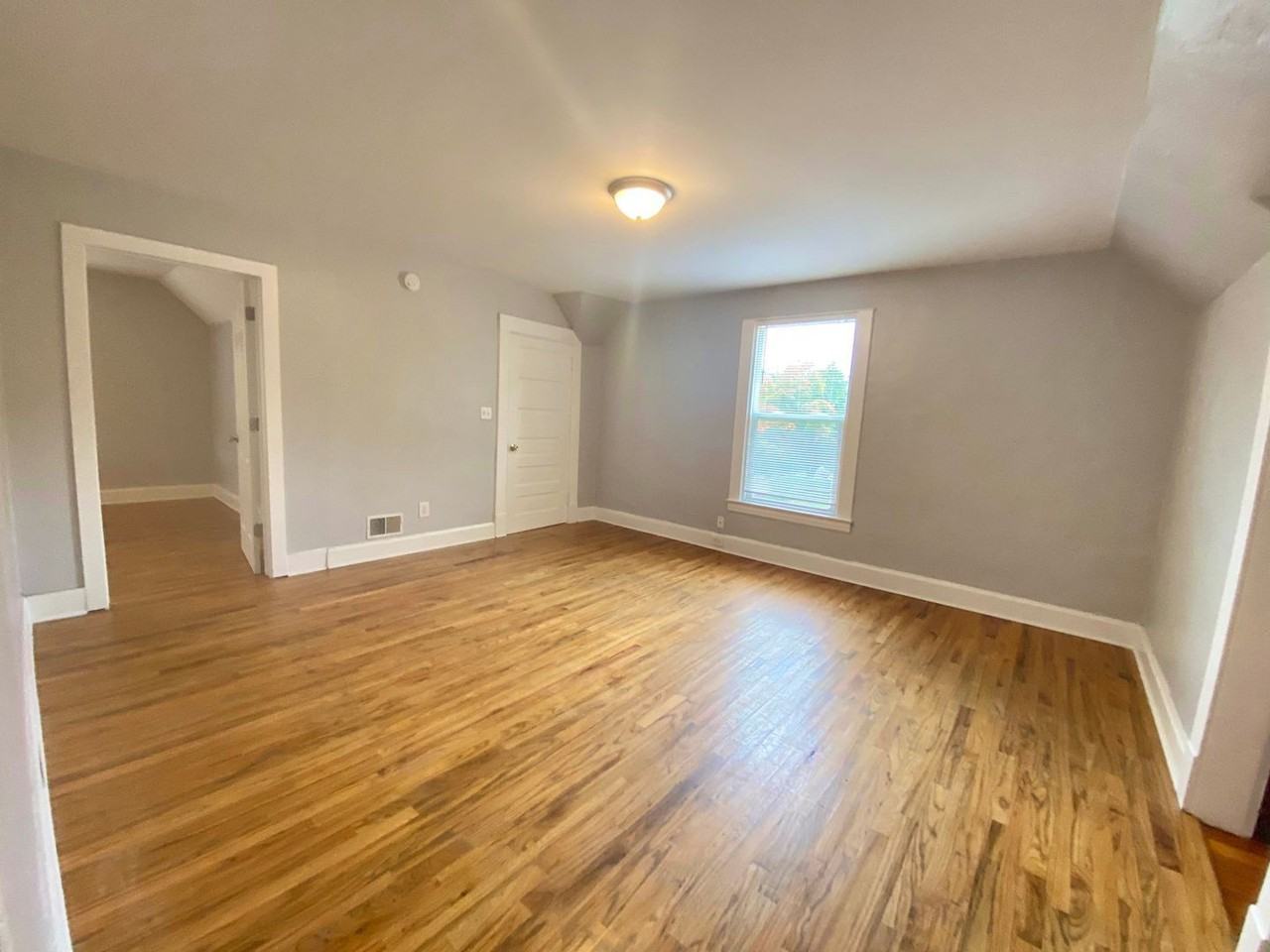 1617 7th St Nw #2 - Photo 4 of 9