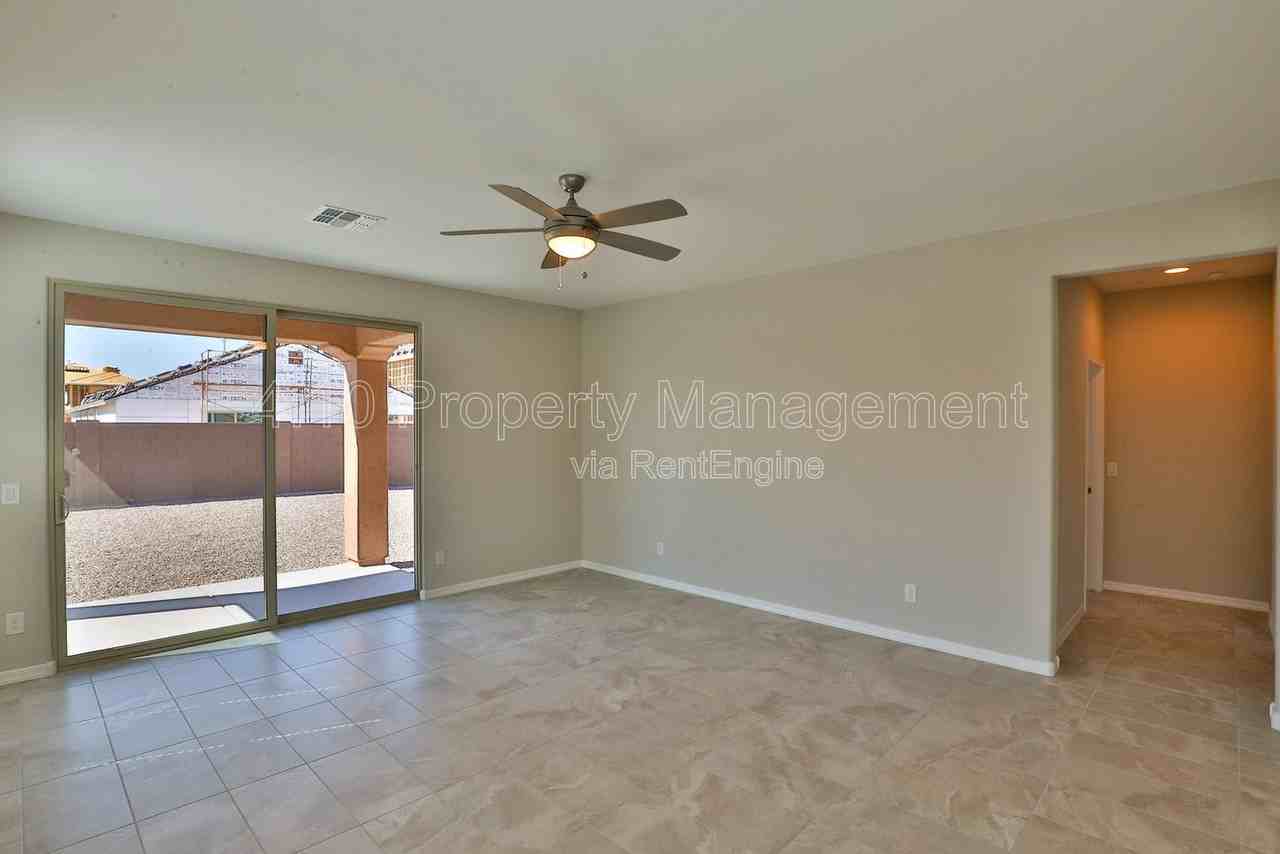 19839 W Annika Dr - Photo 5 of 26