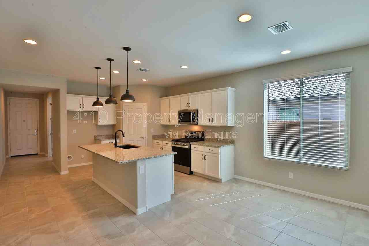 19839 W Annika Dr - Photo 6 of 26