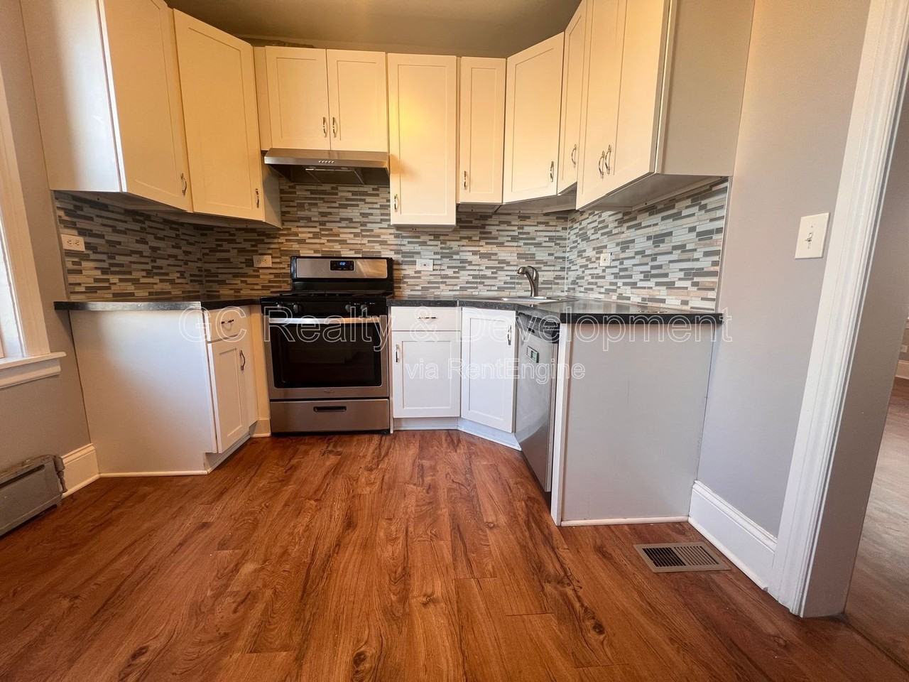 4820 N Springfield Ave #2 - Photo 4 of 31